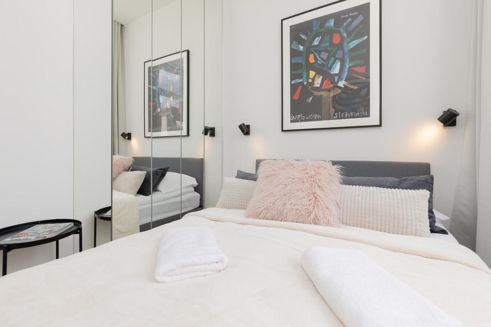 City Panorama Spacious Apartment By Renters Prestige Warsaw Exterior photo