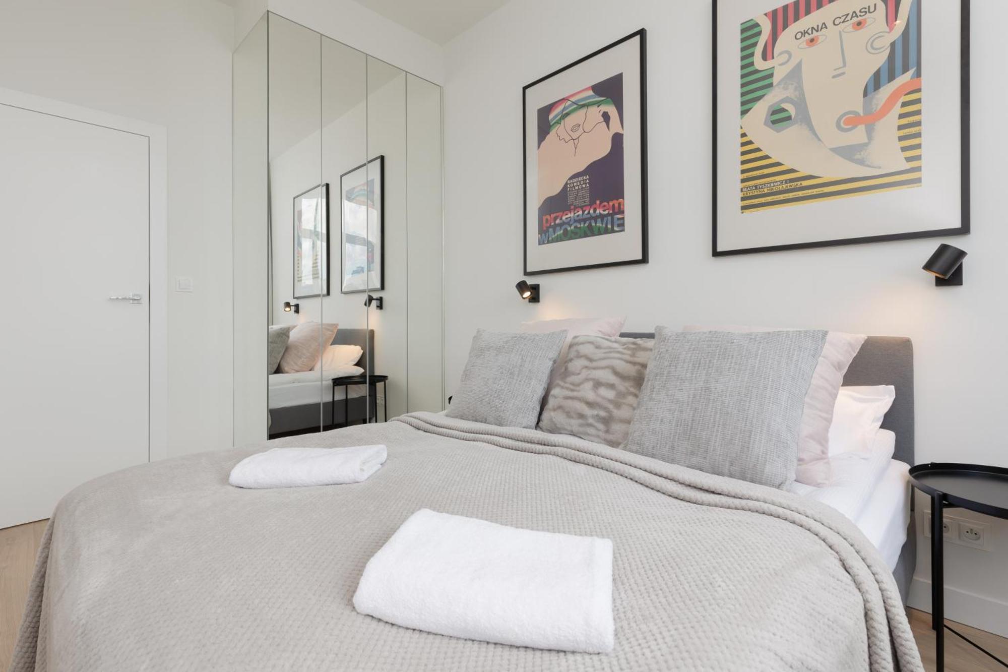City Panorama Spacious Apartment By Renters Prestige Warsaw Exterior photo